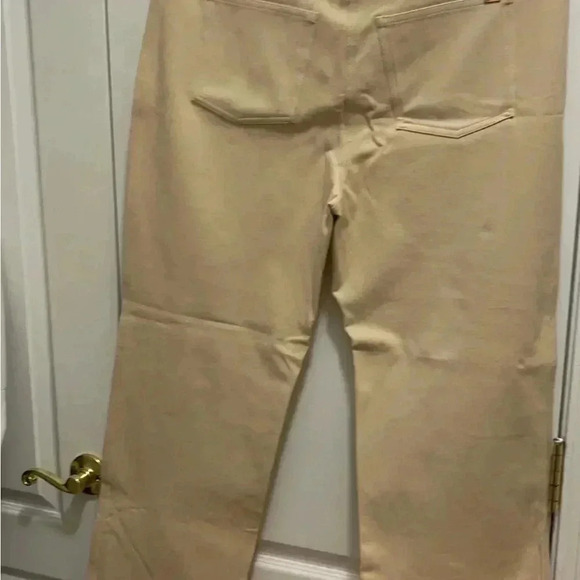 ST.John brand new beige color, jeans, pants, soft and stretchy. Amazing … - Picture 6 of 13